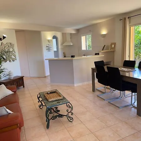 72 M2 Centre-ville Avec Jardin * Porto-Vecchio (Corsica)