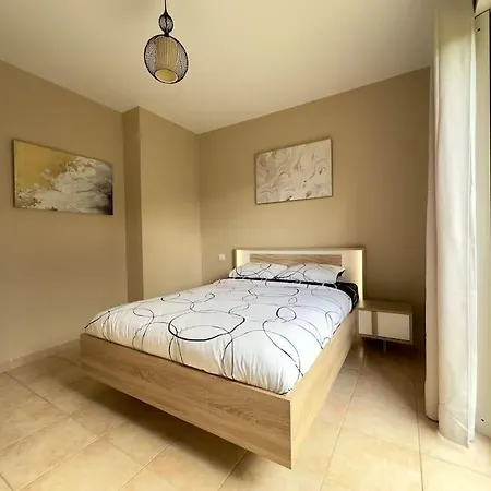 72 M2 Centre-ville Avec Jardin * פורטו-וישיו