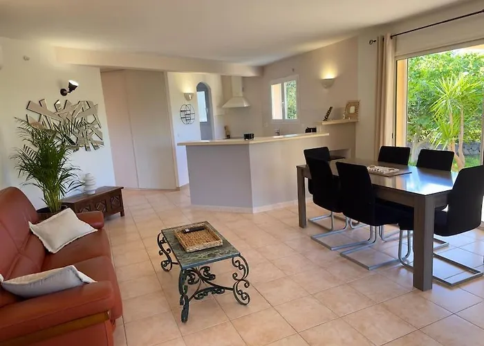 72 M2 Centre-ville Avec Jardin * Porto-Vecchio (Corsica)