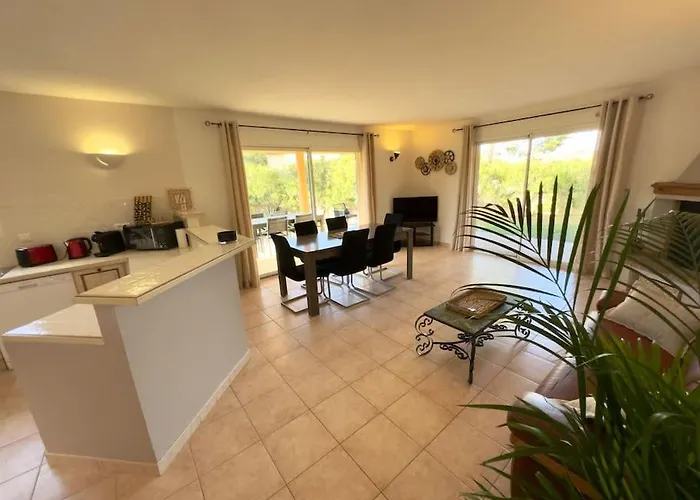 72 M2 Centre-ville Avec Jardin *