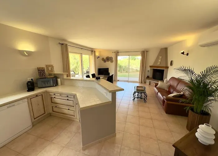 72 M2 Centre-ville Avec Jardin Porto-Vecchio (Corsica)